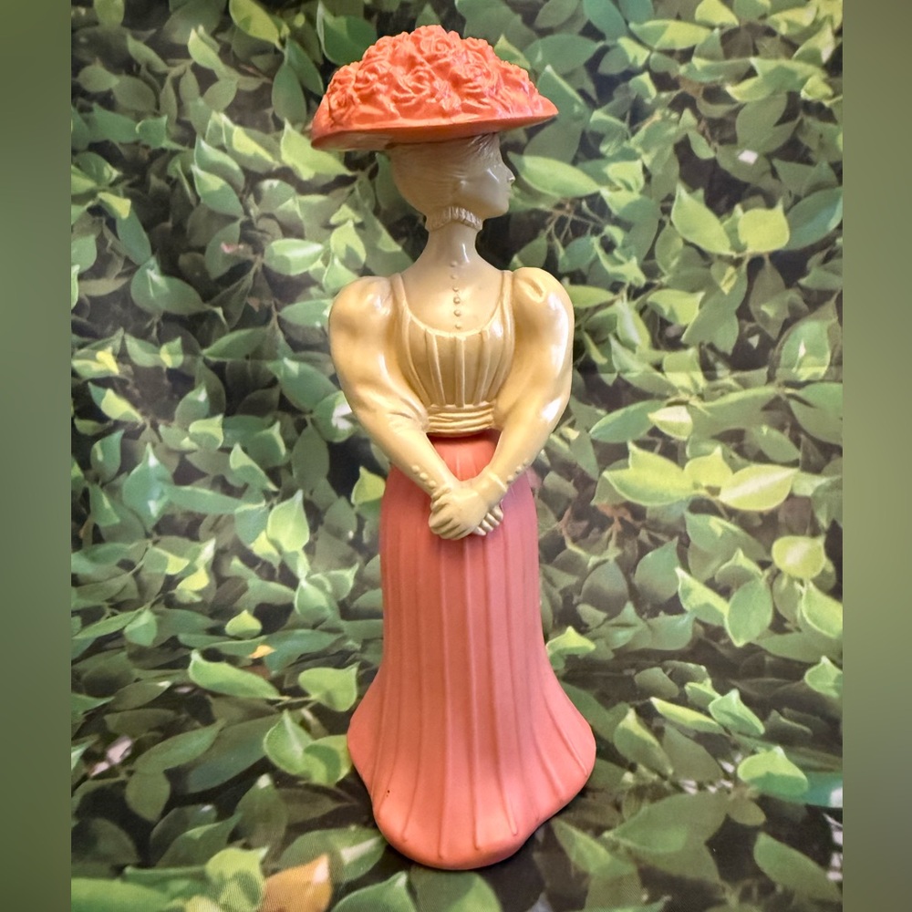 Vintage Collectable Avon “Gay Nineties Fashion Figurine”Perfume Bottle